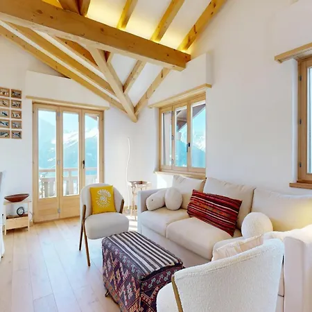 Alpine Charm And Modern Comfort In Apartman