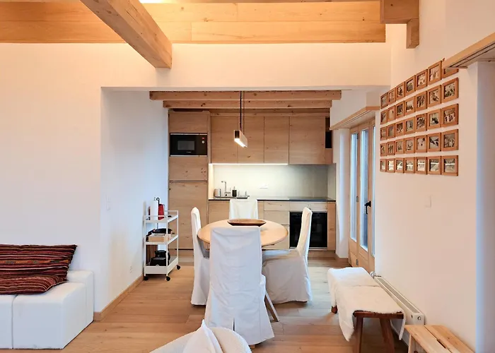 Διαμέρισμα Alpine Charm And Modern Comfort In